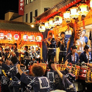 大館神明社例祭余興奉納行事の写真